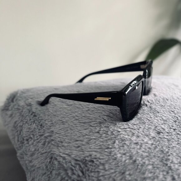 Bottega Veneta -- Black Rectangle Angular Sunglasses --UNISEX - Picture 3 of 8